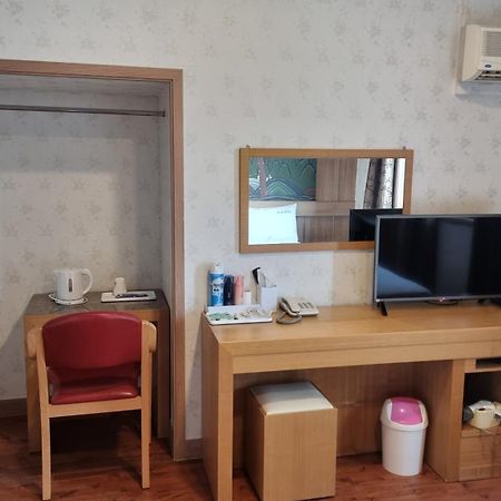 Hotel Parkwood Incheon Airport Экстерьер фото