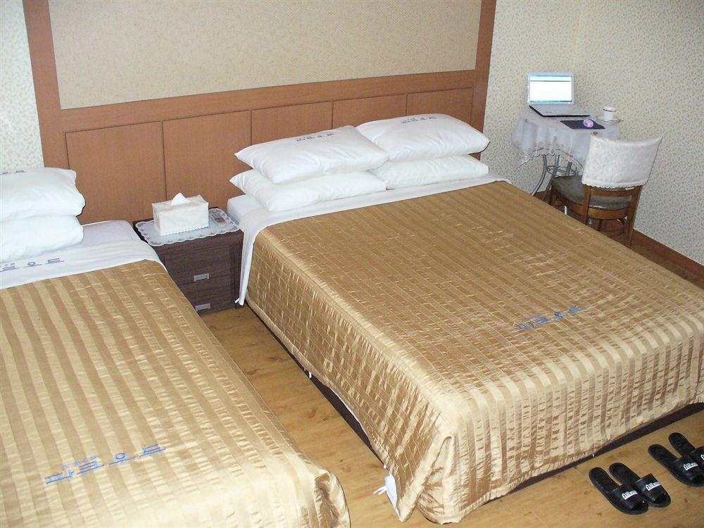 Hotel Parkwood Incheon Airport Номер фото