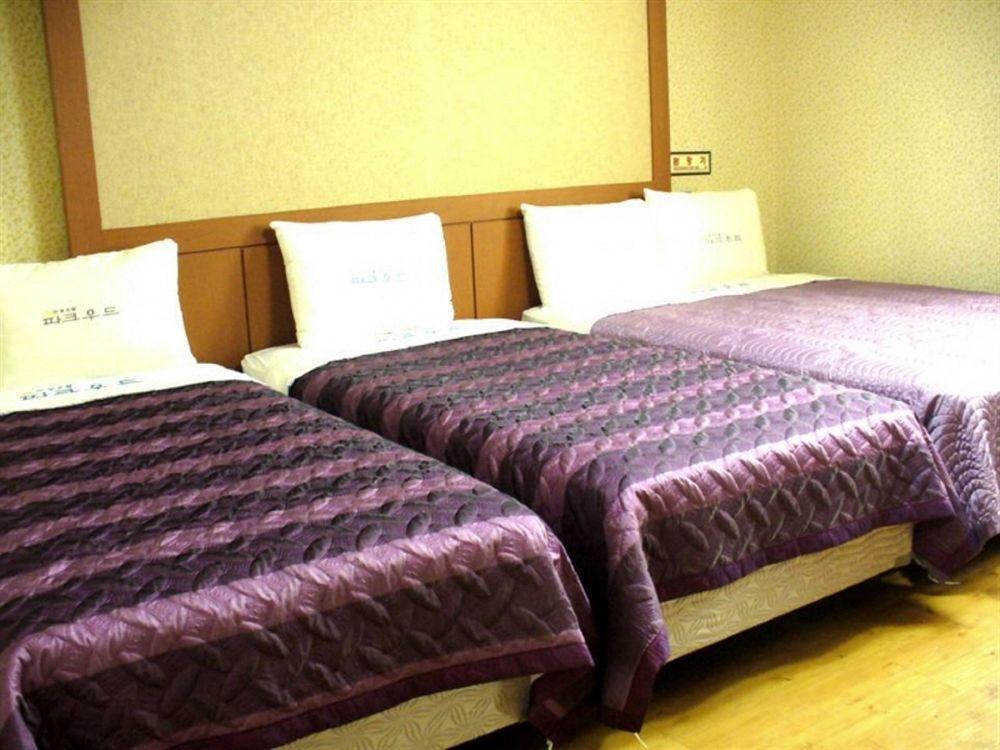 Hotel Parkwood Incheon Airport Экстерьер фото