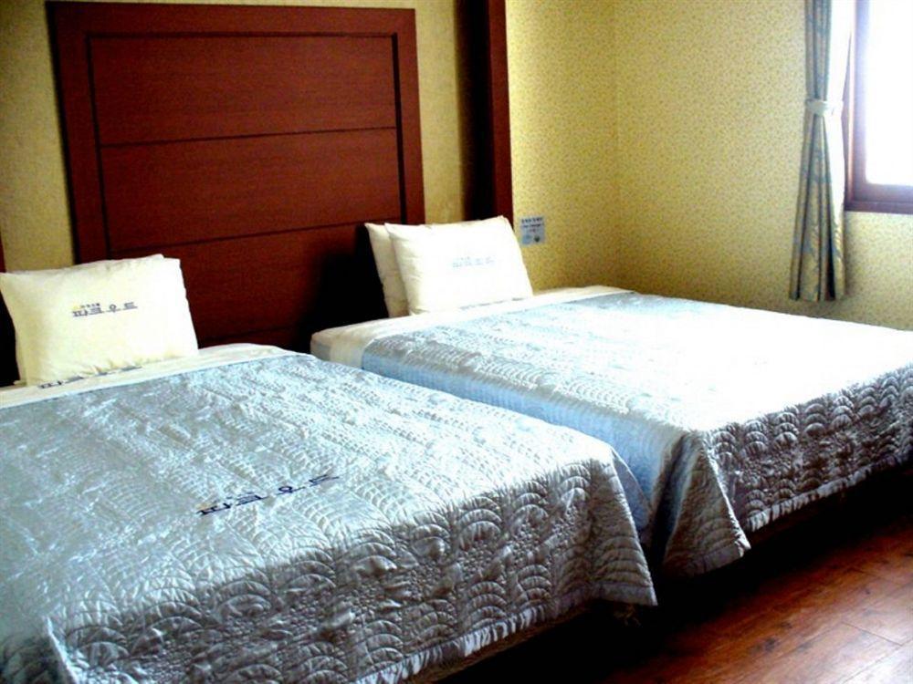 Hotel Parkwood Incheon Airport Экстерьер фото
