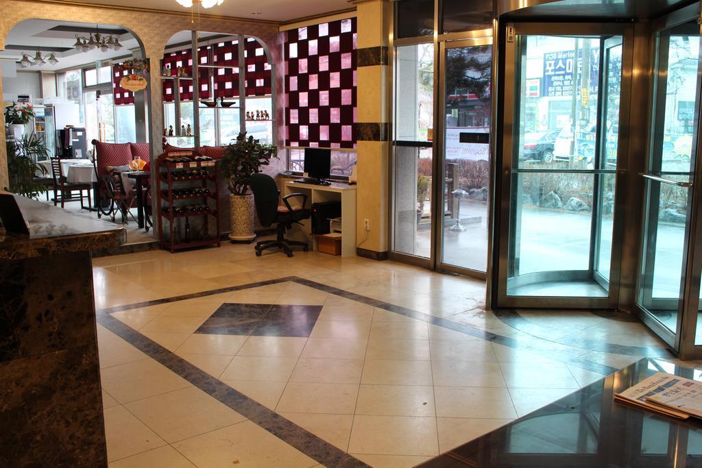 Hotel Parkwood Incheon Airport Экстерьер фото