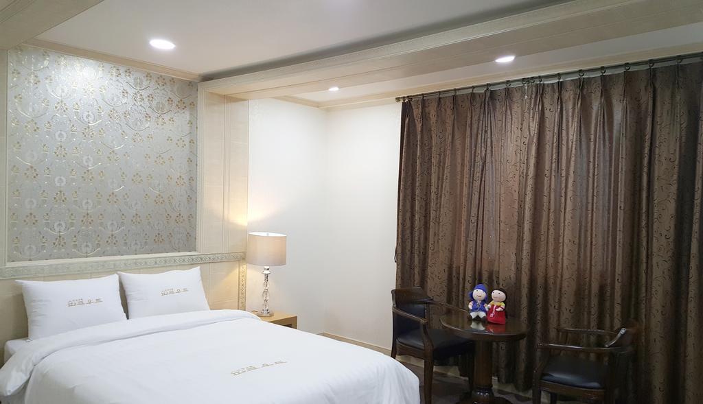 Hotel Parkwood Incheon Airport Номер фото