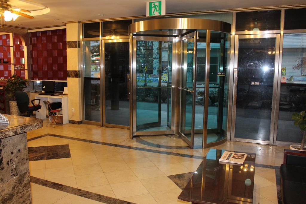 Hotel Parkwood Incheon Airport Экстерьер фото